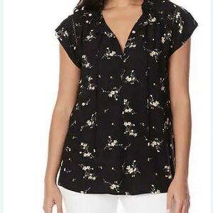 Buffalo Ladies' Flutter Sleeve Floral Top Split Neckline Tie Closure - LG